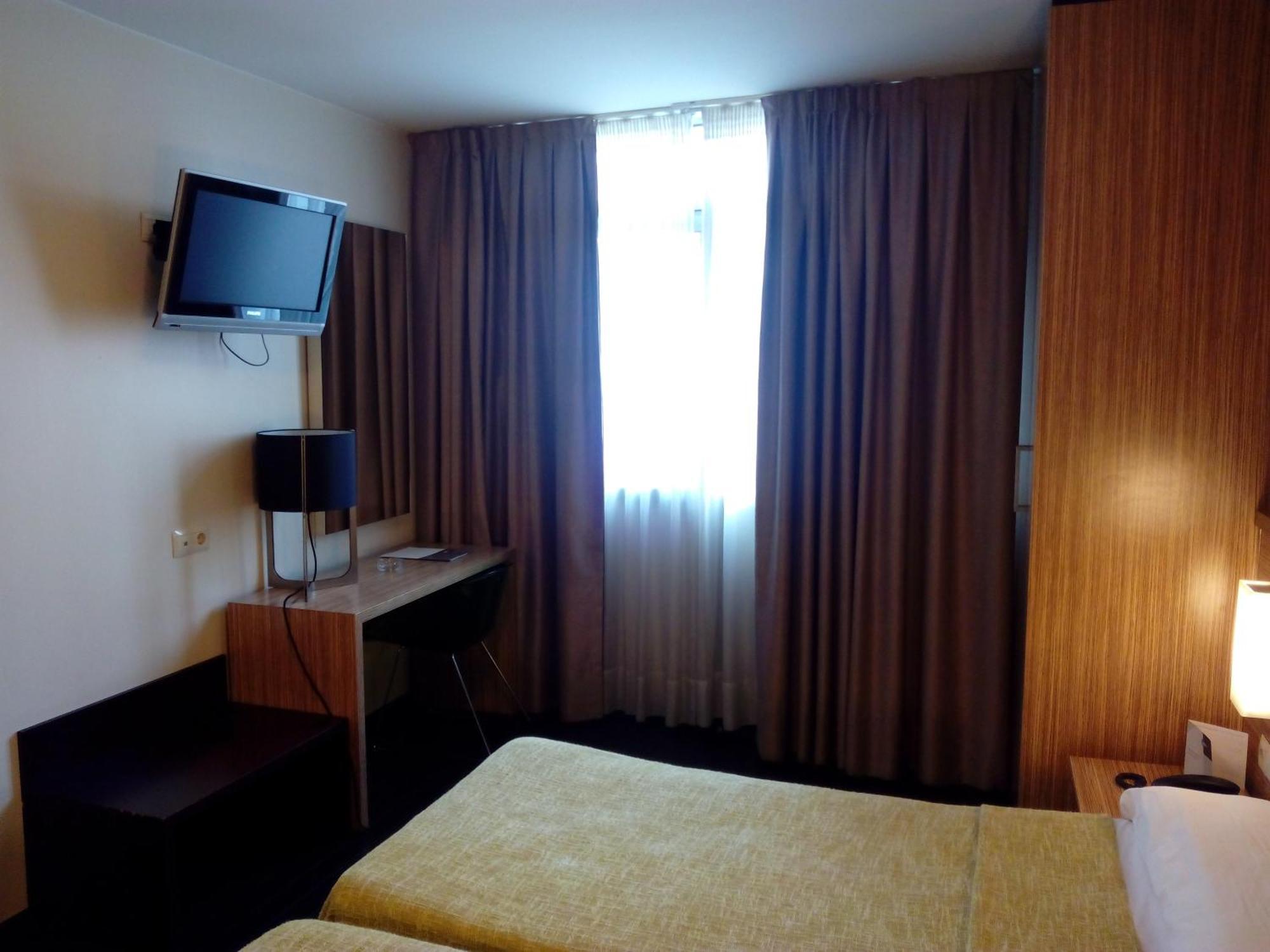א-קורוניה Hotel Moon חדר תמונה